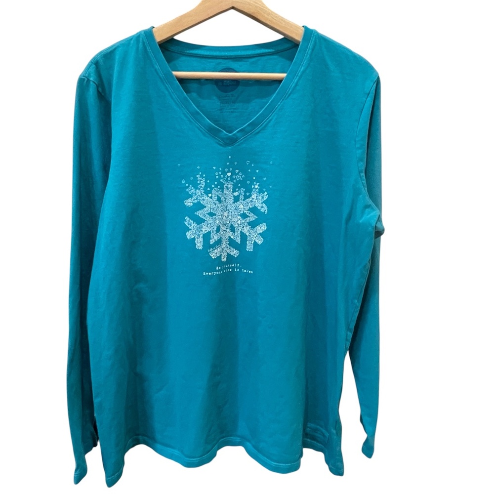 Life Is Good Crusher T-Shirt Blue XL Snowflake Winter *Be Yourself* Holiday